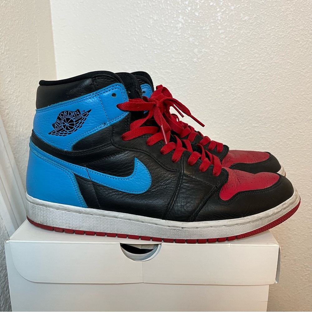 Air Jordan 1 High-Top Sneakers Men’s Basketball